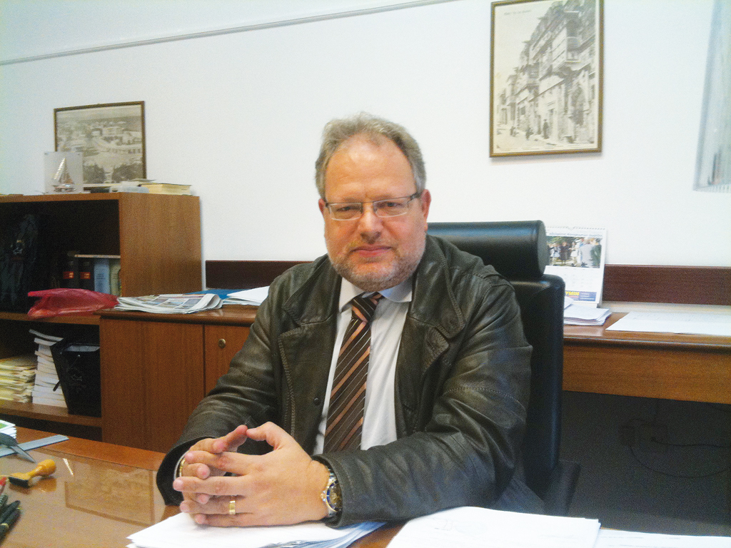 Μπούτσικος Κώστας Εισαγγελέας Ρόδου