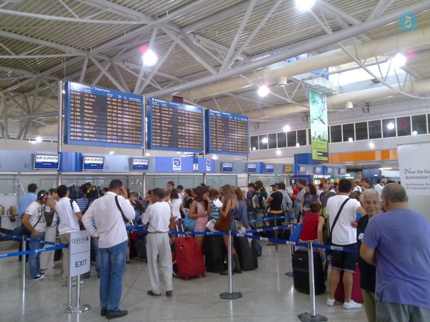 Τουρίστες αεροδρόμιο Αθ