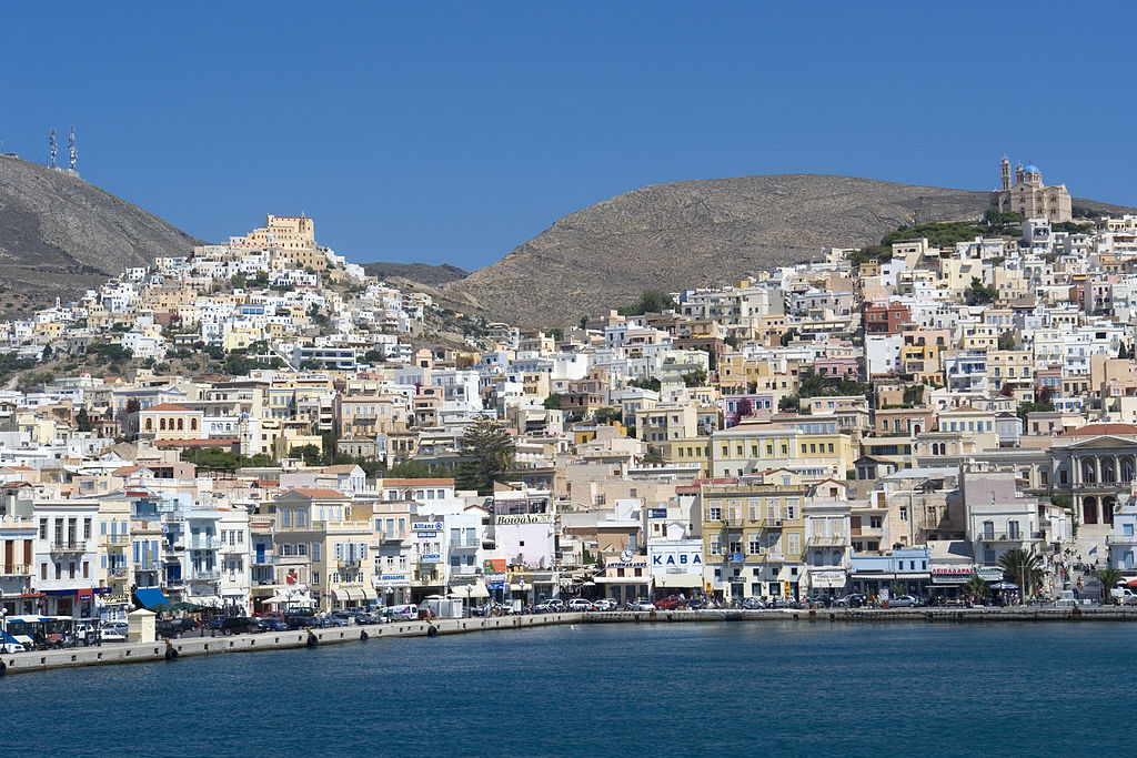 1024px-Syros_Ano_Syros_u_Ermoupolis140707