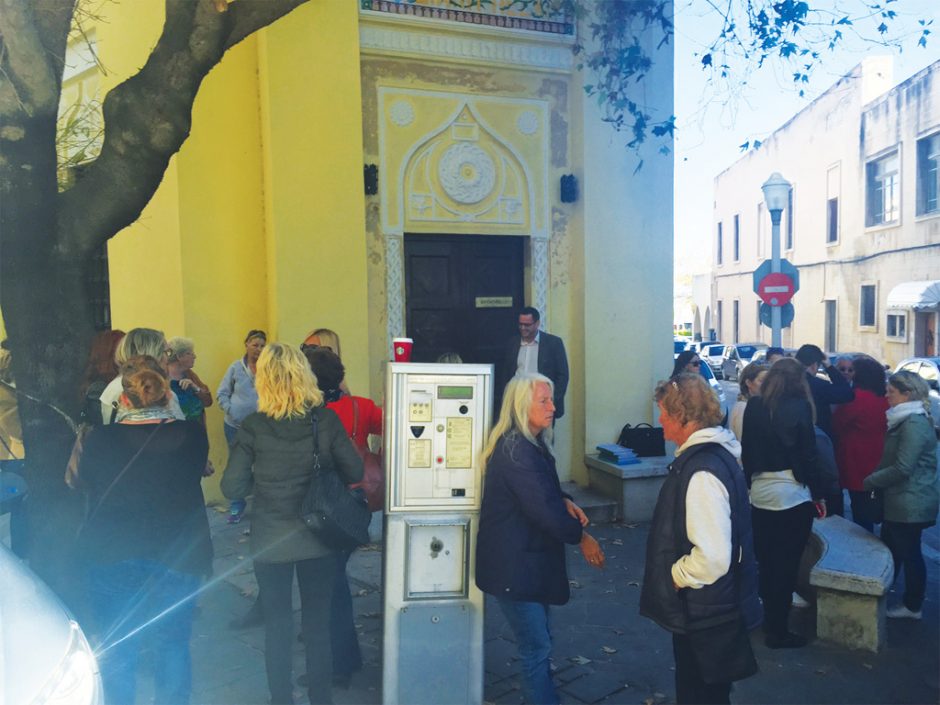 δικαστηριο σκυλι