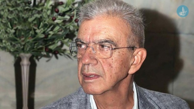 Μένης Κουμανταρέας