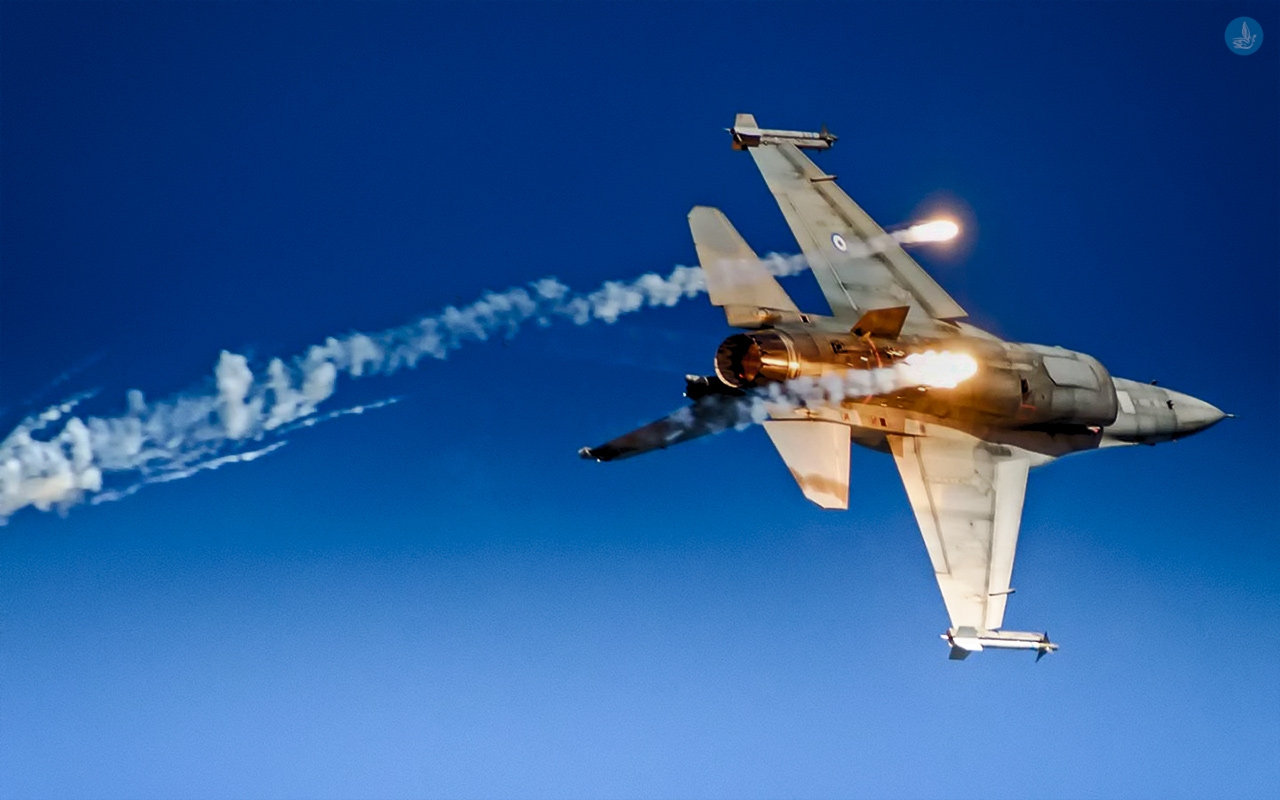 f16Hellas-2