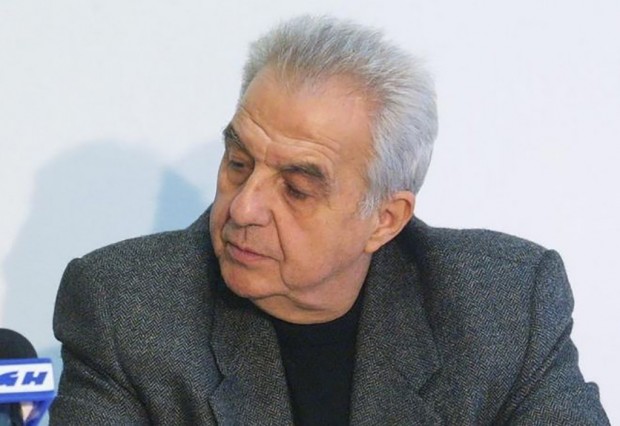 Φλαμπουράρης