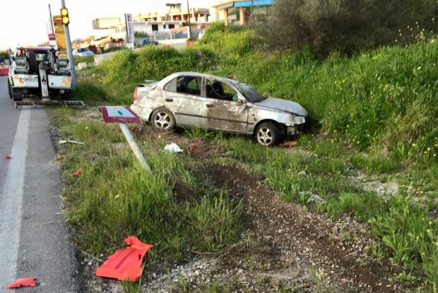 Δύο νέα τροχαία- Εκτός πορείας Ι. Χ. στο Τσαίρι-Σύγκρουση Ι. Χ και μοτοσυκλέτας στην πόλη