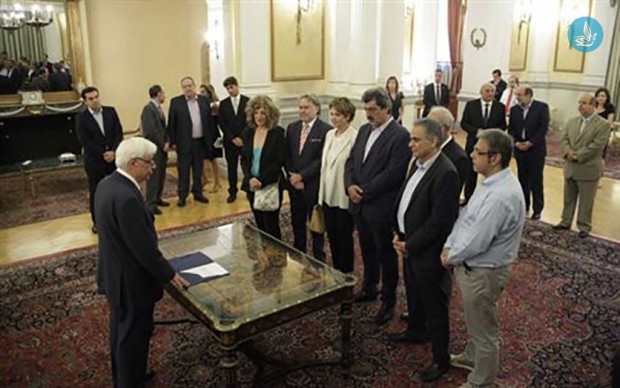 FT: Ο ανασχηματισμός της ελληνικής κυβέρνησης υποδηλώνει εκλογές το φθινόπωρο
