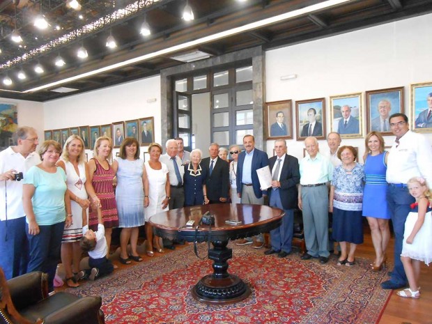 Ο Δήμος Ρόδου τίμησε επαναλαμβανόμενους επισκέπτες του νησιού