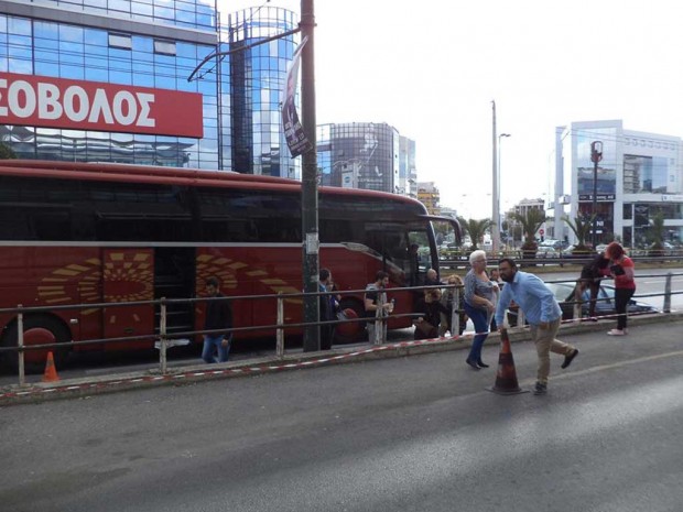 Πυρ ομαδόν κατά Παπαμιμίκου-Εξαλλοι οπαδοί και μέλη της ΟΝΝΕΔ στη Συγγρού