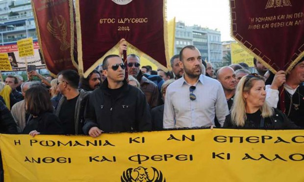 Εμφύλιο στήνετε;