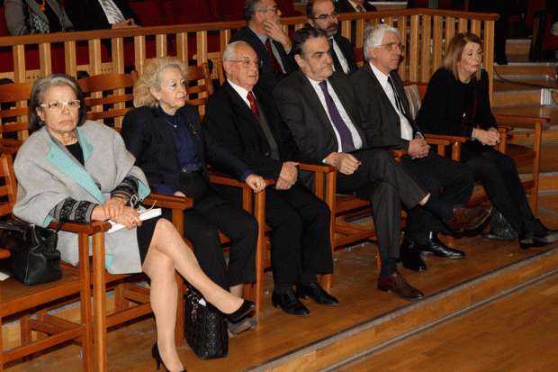 δικαστικοί