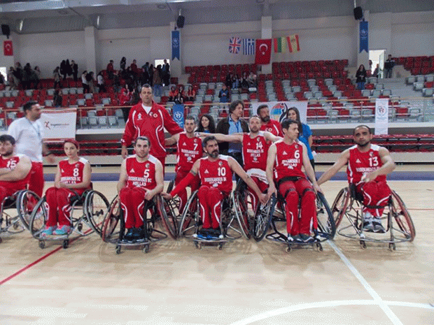 «Η Ζωή Προχωράει»