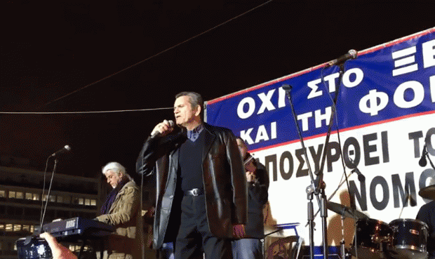 Μαργαρίτης, φασολάδα και τσίπουρα στο Σύνταγμα