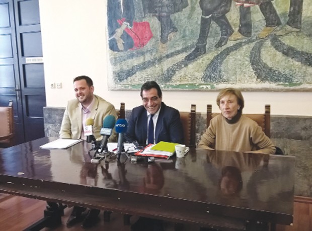 Αρχίζουν οι στειρώσεις αδέσποτων ζώων από εθελοντές του εξωτερικού