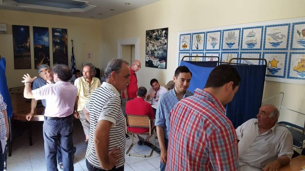 Σε εξέλιξη οι εκλογές του ΠΑΣΟΚ