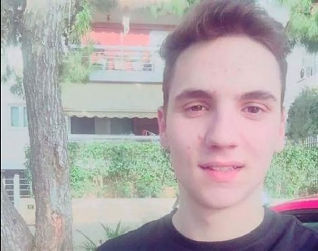 Αριστούχοι: «Θέλω να μείνω στη χώρα μου αλλά…»