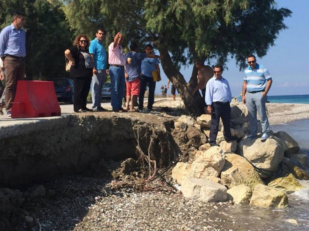 Αυτοψία για άμεσες παρεμβάσεις στο παραλιακό δρόμο Κρεμαστής