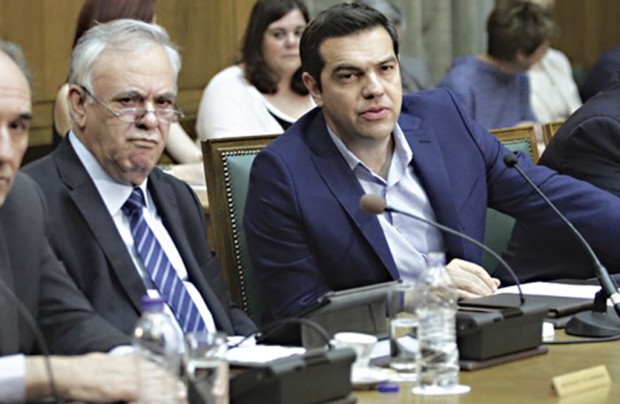 Ανασχηματισμός: Ολοι σε «αναμμένα κάρβουνα»!