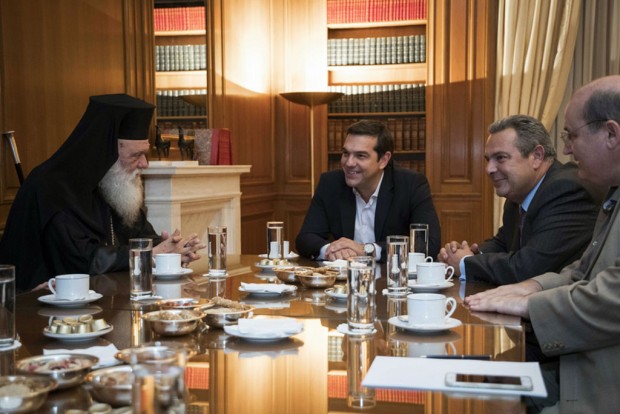 Διπλωματική υπαναχώρηση Τσίπρα υπέρ Εκκλησίας για τα θρησκευτικά
