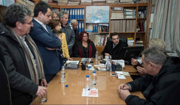 Παράπονα από κάτοικο της Τήλου στον Τσίπρα: Θέλω 500 ευρώ για να βγάλω ένα δόντι
