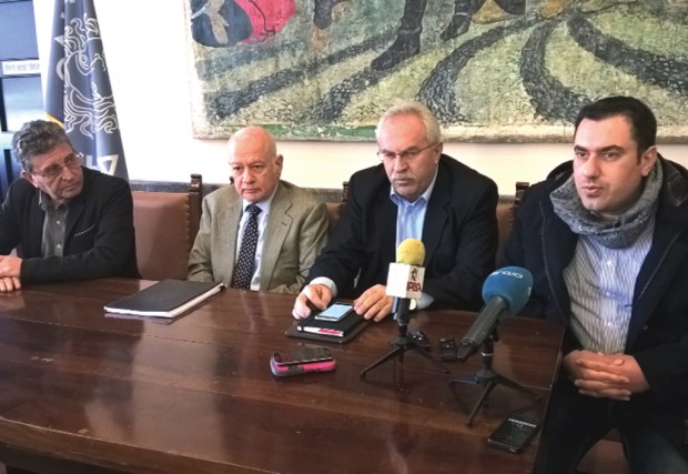 Ο υπουργός Οικονομίας κατά την επίσκεχή του στη Ρόδο απέκλεισε το ενδεχόμενο επιβολής νέων μέτρων