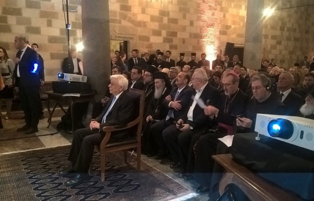 Σε εξέλιξη η εκδήλωση για την παρουσίαση της αναστήλωσης του Παναγίου Τάφου