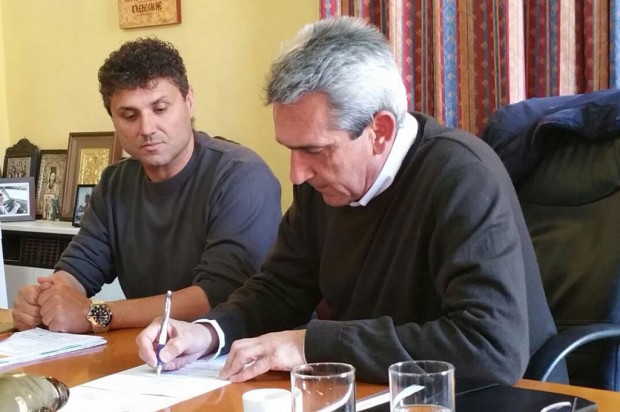 Την απόφαση ένταξης των έργων συλλογής και επεξεργασίας λυμάτων Σύμης υπέγραψε ο Περιφερειάρχης