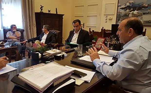Κοινό μέτωπο Δήμου με φορείς, απέναντι στα φαινόμενα ανομίας που πλήττουν τον τουρισμό