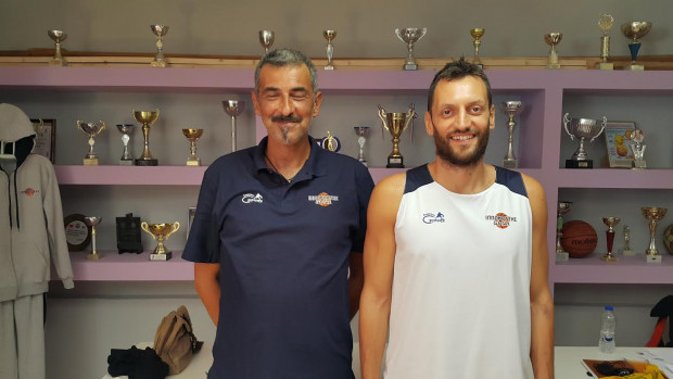 ΦΑΝΗΣ ΚΟΥΜΠΟΥΡΑΣ