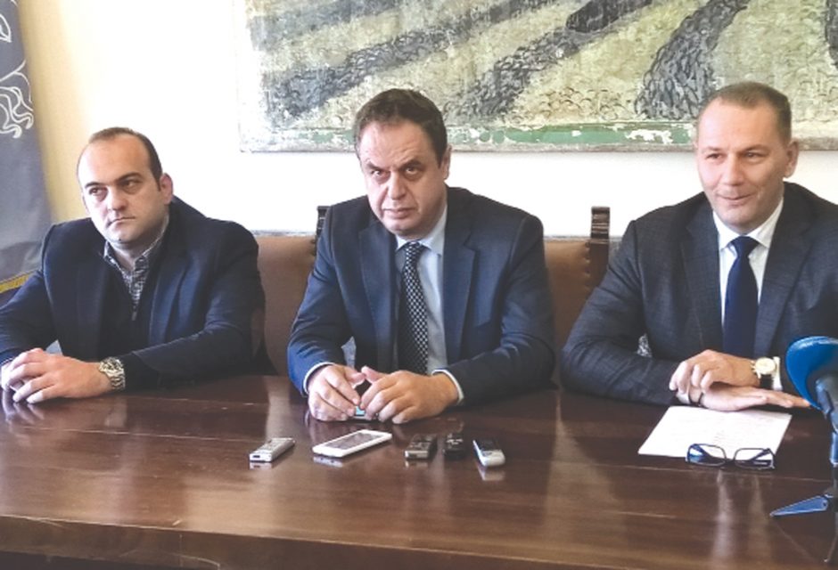 ΣΤ ΚΟΝΤΑΔΑΚΗΣ