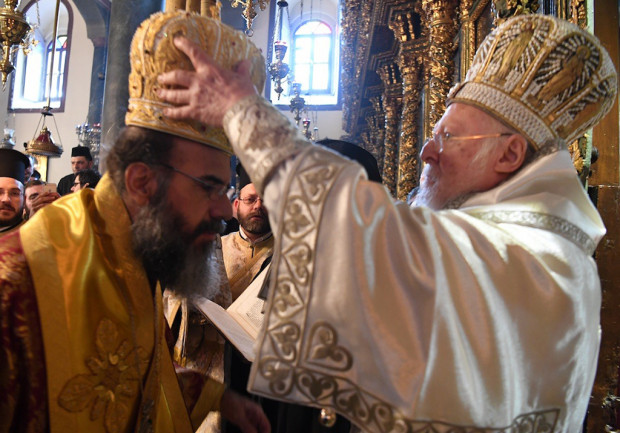 χειροτονία