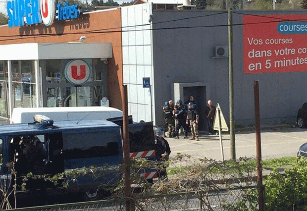 Το Ισλαμικό Κράτος ανέλαβε την ευθύνη για την ομηρία στη Γαλλία