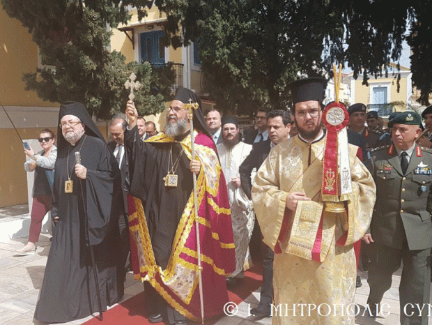 Σε πανηγυρική ατμόσφαιρα, η ενθρόνιση του Μητροπολίτου Σύμης κ. Χρυσοστόμου του Β΄