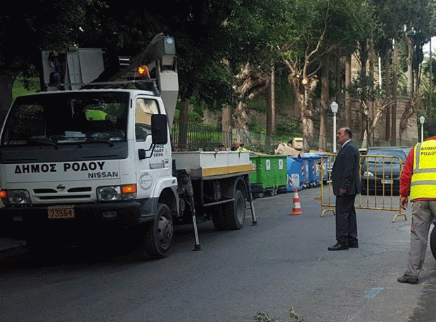 Εντατικές εργασίες αναβάθμισης του αστικού πρασίνου της πόλης