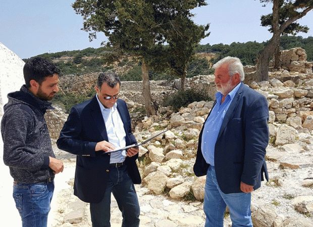 Παρεμβάσεις στο κάστρο Μονολίθου