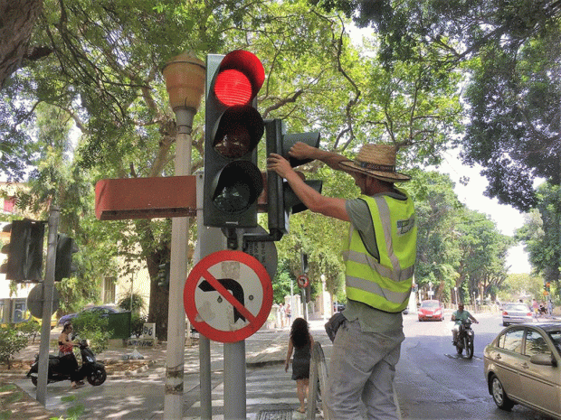 Αναβαθμίζονται οι σηματοδότες στο κέντρο της πόλης