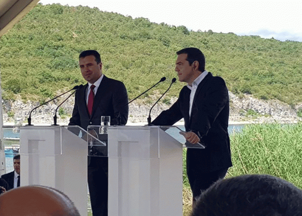 Υπεγράφη η συμφωνία για το ονοματολογικό της ΠΓΔΜ στις Πρέσπες-Τσίπρας: Βρισκόμαστε στο δικό μας ραντεβού με την ιστορία