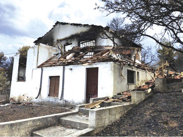 KAMENO ΣΠITI MATI