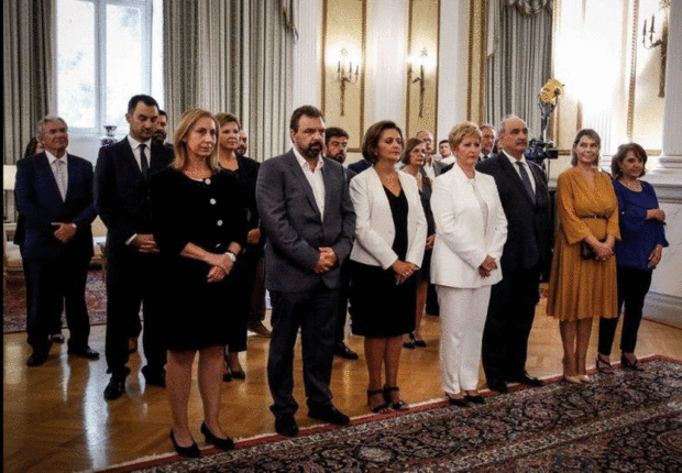 Ορκίστηκαν τα νέα μέλη της κυβέρνησης (φωτογραφίες)