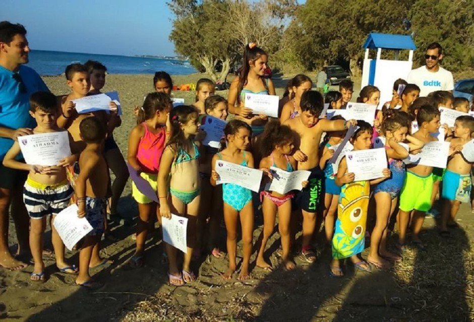 ΑΓΕΣ ΚΑΜΕΙΡΟΣ ΚΟΛΥΜΒΗΣΗ