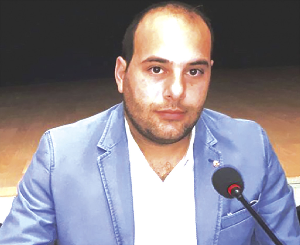 ΠANTEΛHΣ ΣYKOΦYΛΛOΣ