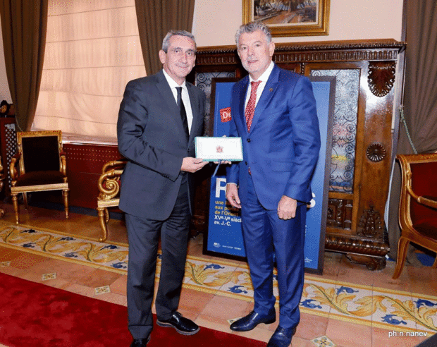 Στον Περιφερειάρχη ο Πρόεδρος του “Peace and Sport”, Ζοέλ Μπουζού