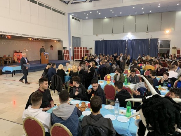 ΚΟΠΗ ΠΙΤΑΣ ΑΟ ΚΟΛΟΣΣΟΣ