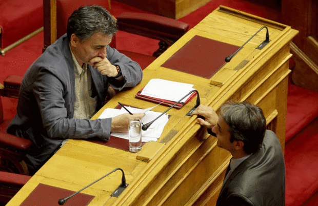 Πινγκ-Πονγκ Μητσοτάκη-Τσακαλώτου για τα πρωτογενή πλεονάσματα
