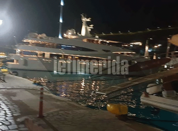 Απόβαση γαλαζοαίματων στη Σύμη