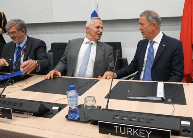 Αποστολάκης Ακάρ