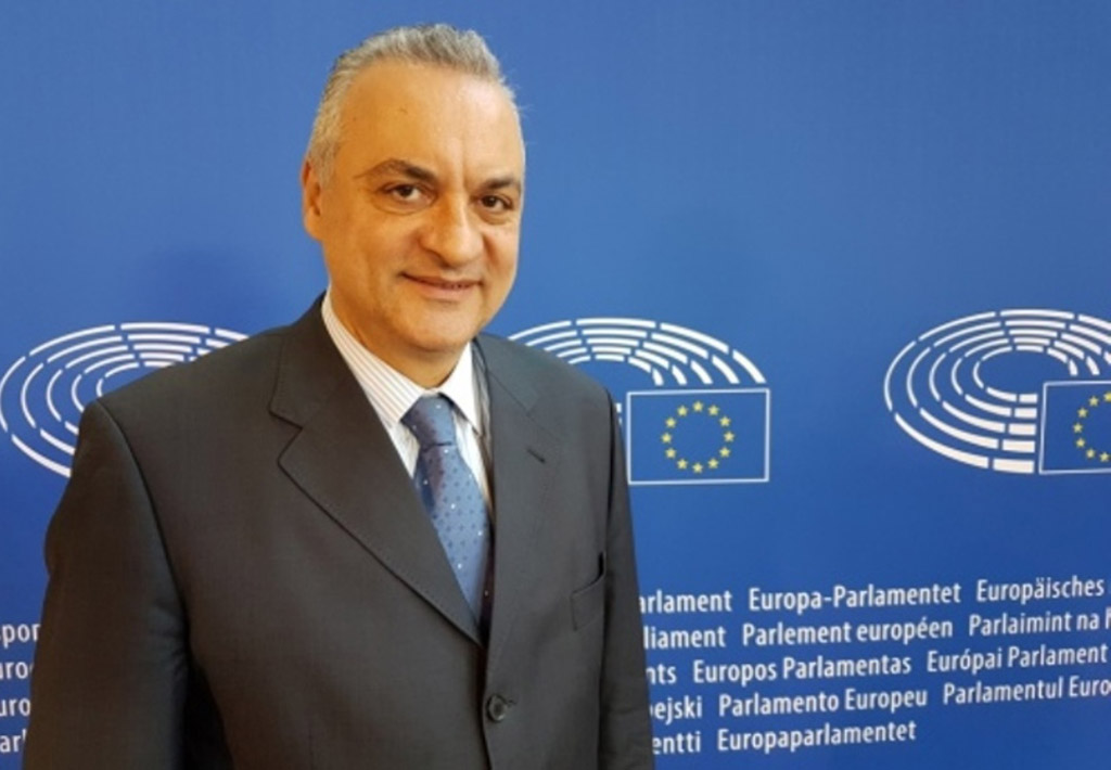 ΚΕΦΑΛΟΓΙΑΝΝΗΣ ΜΑΝΩΛΗΣ