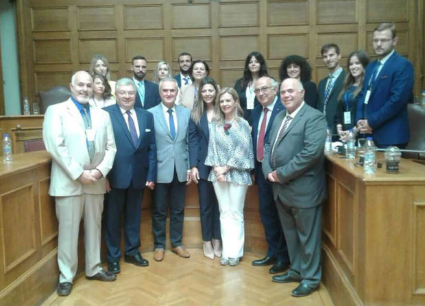 Ο Γενικός Γραμματέας Απόδημου Ελληνισμού, Γιάννης Χρυσουλάκης, με τη Διπλωματική Ακαδημία στη Βουλή