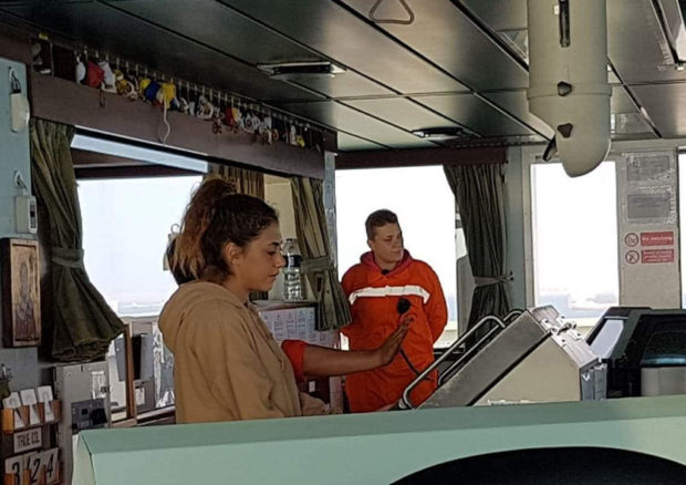 H 19χρονη Σμαράγδα τολμά και ονειρεύεται να τιμονεύει πλοία στις θάλασσες του κόσμου!