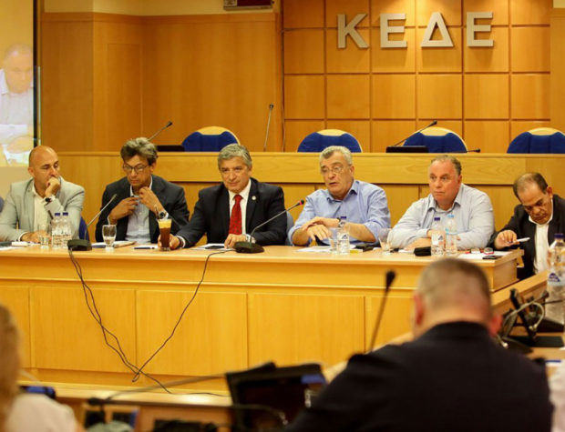 Στις ελληνικές καλένδες η μεταφορά του ΕΝΦΙΑ στους δήμους-Δήμαρχος με κάτω από 42%