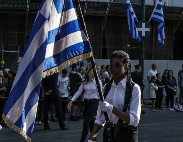 «Η 17χρονη σημαιοφόρος Μέρσι Ουζόρ: “Δεν περίμενα πως θα μιλούσαν για μένα στη Βουλή»