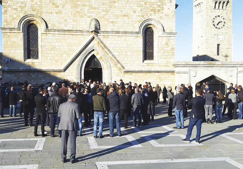 κηδεια β. καμπουρακη